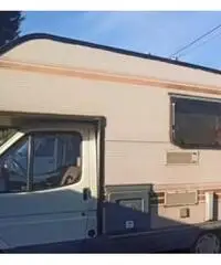 Camper Ford transit a gas mansardato