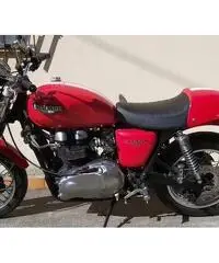 Triumph thruxton 900