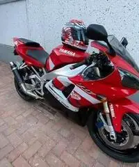 Yamaha r1