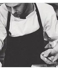 Responsabile di cucina cuoco e commis Responsabile di cucina cuoco e commis
