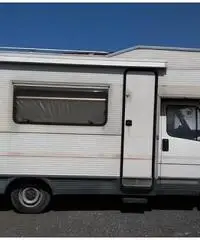 Autocaravan mansardato