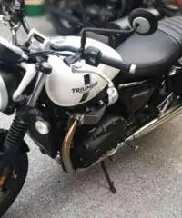 Moto Triumph