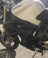 Triumph street 675