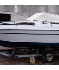 Barca a motore