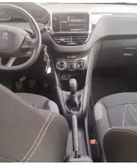 PEUGEOT 208 1.6 hdi - 2013