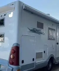 Camper Laika X700: 5 posti, doppia dinette