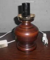 Lampada da tavolo in legno di epoca 900' - Biella Lampada da tavolo in legno di epoca 900' - Biella