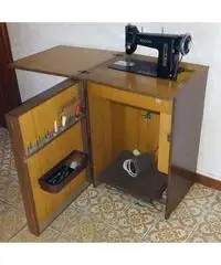 Macchina per cucito Necchi - Roma Macchina per cucito Necchi - Roma