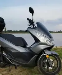 Honda PCX 125 - 2017 Honda PCX 125 - 2017