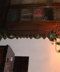 Lampada da terra ferro battuto e vetro di Murano - Brescia Lampada da terra ferro battuto e vetro di Murano - Brescia