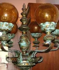 Lampada da terra ferro battuto e vetro di Murano - Brescia Lampada da terra ferro battuto e vetro di Murano - Brescia