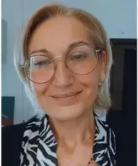 Donna seria Donna seria