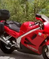 Honda VFR 750 F - 1996 Honda VFR 750 F - 1996