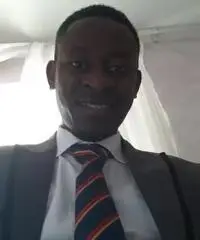 Cameriere o lavappiatti Cameriere o lavappiatti