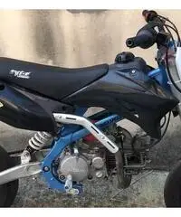 Pit bike