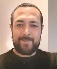 Lavapiatti, meccanico d'auto e pulizie Lavapiatti, meccanico d'auto e pulizie