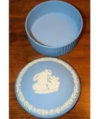 Scatola tonda ceramica Wedgwood. - Vicenza Scatola tonda ceramica Wedgwood. - Vicenza