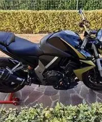 Honda cb1000 r
