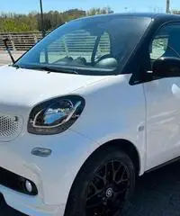 Smart Fortwo 1.0 Superpassion 71cv twinamic 2019 Smart Fortwo 1.0 Superpassion 71cv twinamic 2019