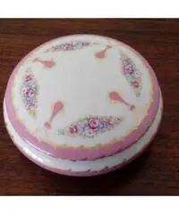 Scatolina in porcellana di Limoges - Roma Scatolina in porcellana di Limoges - Roma