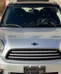 Mini Cooper D Countryman Mini 1.6 111 Cv TETTO Mini Cooper D Countryman Mini 1.6 111 Cv TETTO