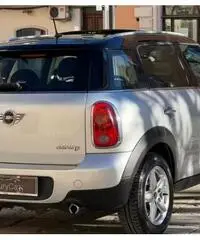 Mini Cooper D Countryman Mini 1.6 111 Cv TETTO Mini Cooper D Countryman Mini 1.6 111 Cv TETTO
