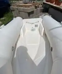 Tender Arimar 220