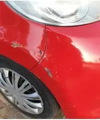 Peugeot 107 1.4 HDi 5 porte Peugeot 107 1.4 HDi 5 porte