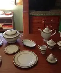 Servizio di Piatti C. Bavaria in porcellana 100pz - Agrigento Servizio di Piatti C. Bavaria in porcellana 100pz - Agrigento