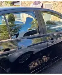 Toyota Yaris 1.0 5 porte Toyota Yaris 1.0 5 porte