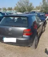 VOLKSWAGEN Golf 4ª serie - 2002