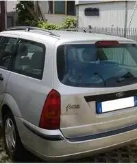 Ford Focus 1.6 benzina