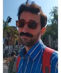 Guidatore  e operaio recentemente arrivato a Torino Guidatore  e operaio recentemente arrivato a Torino
