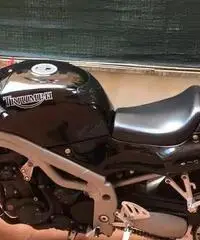 Triumph speed triple 955i Triumph speed triple 955i