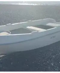 Barca da diporto m.3,70 + motore Mercury cv7 Barca da diporto m.3,70 + motore Mercury cv7