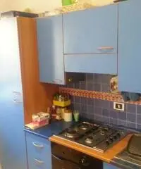 CONFORTEVOLE GRAZIOSO BILOCALE 2 grandi camere cucina abit. - Roma